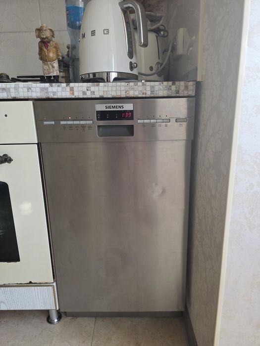 Продам посудомойку.