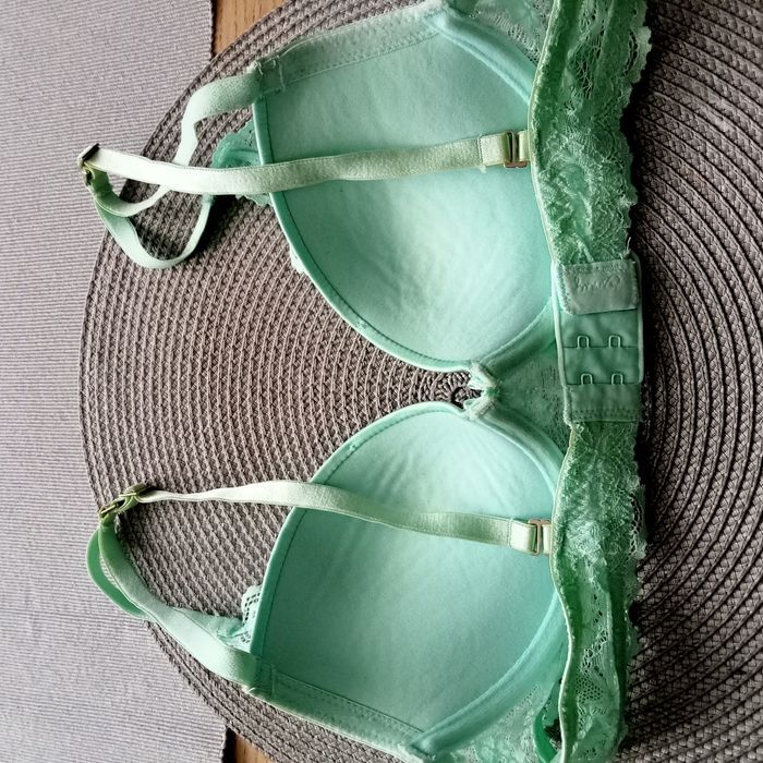 Biustonosz push up Esotiq 70B