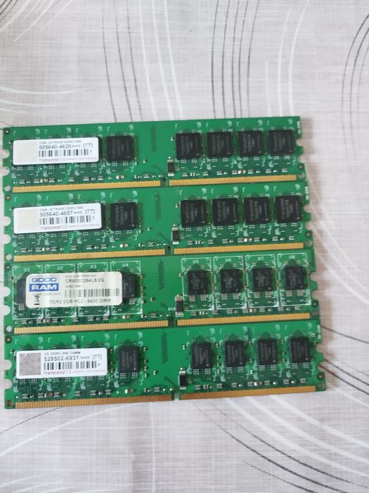 Оперативна пам'ять DDR2 8GB (4x2GB) 800MHz PC2-6400 (комплект)