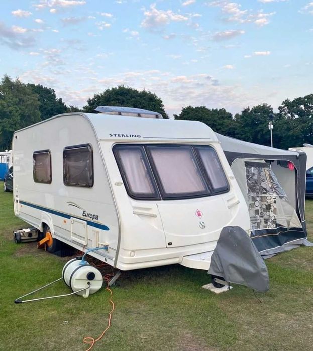 Caravana - Cozinha equipada e 4 camas