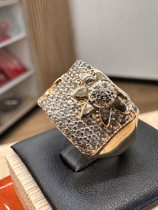 Złoty pierścionek z cyrkoniami próba 585