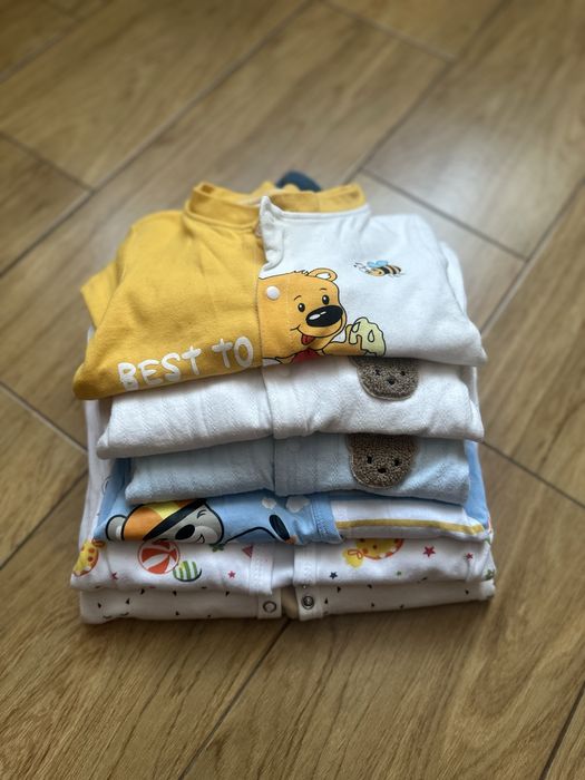 Чоловічки з відкритими ніжками