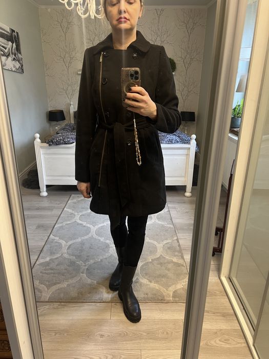 Czarny elegancki plaszcz. Mohito. 40