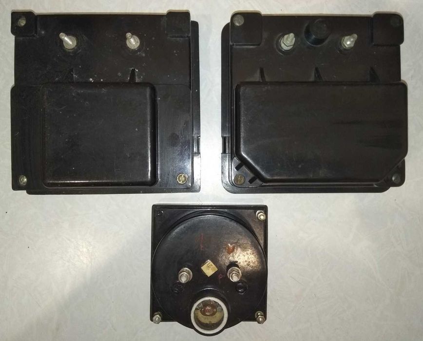 Амперметр + 2 Вольтметра.