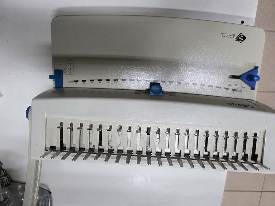 Máquina de encadernar usada