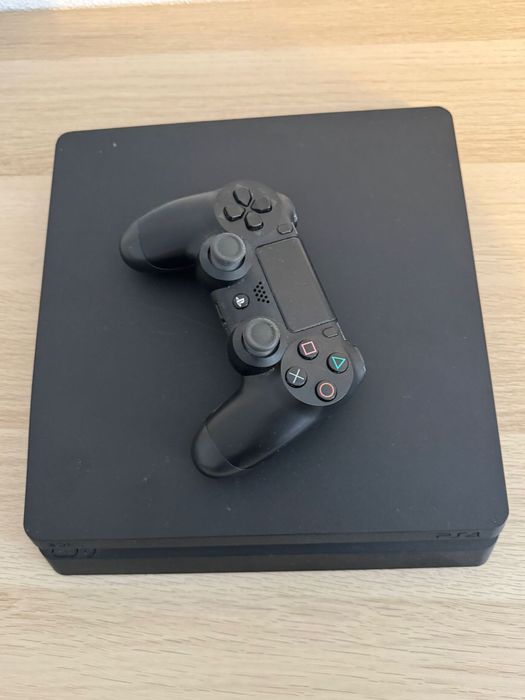 Playstation 4 slim + 1 comando + fifa 17