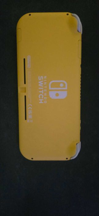 Nintendo Switch Lite -Amarela