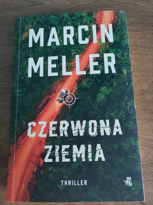 Książka "Czerwona Ziemia" Marcin Miller + gratis