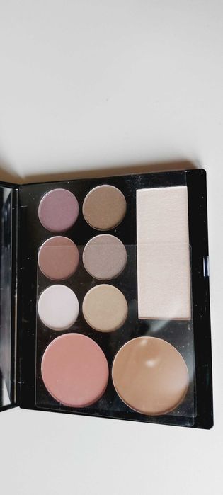 N07 nude to night palette