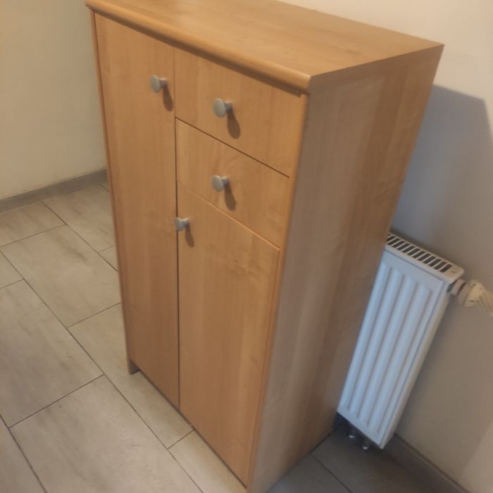 Sprzedam szafkę.
