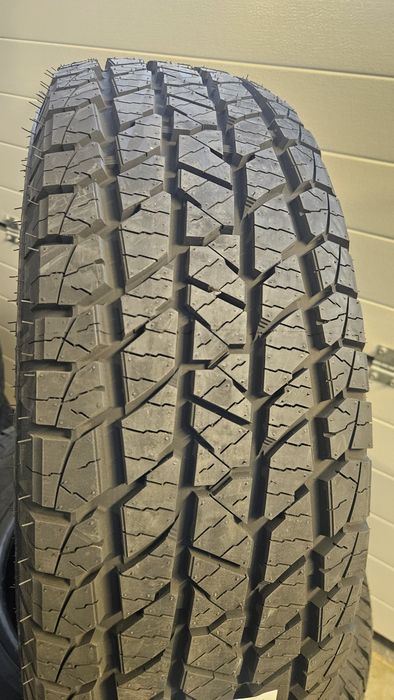 215/70R16 całoroczne opony 4x4 terenowe RoadX RXquest AT21