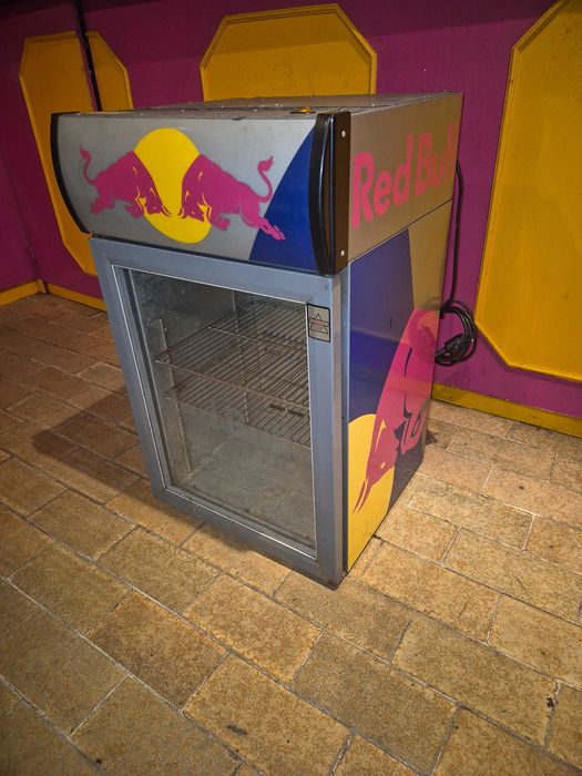 Frigorífico Vitrine Para Bolos e Frigorífico Red