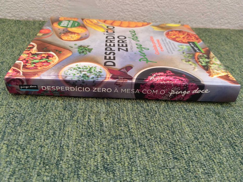 Livro "À Mesa com o Pingo Doce - Desperdício Zero"