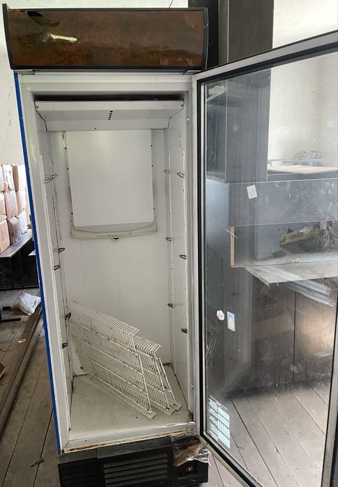 Холодильник витрина шкаф холодильный