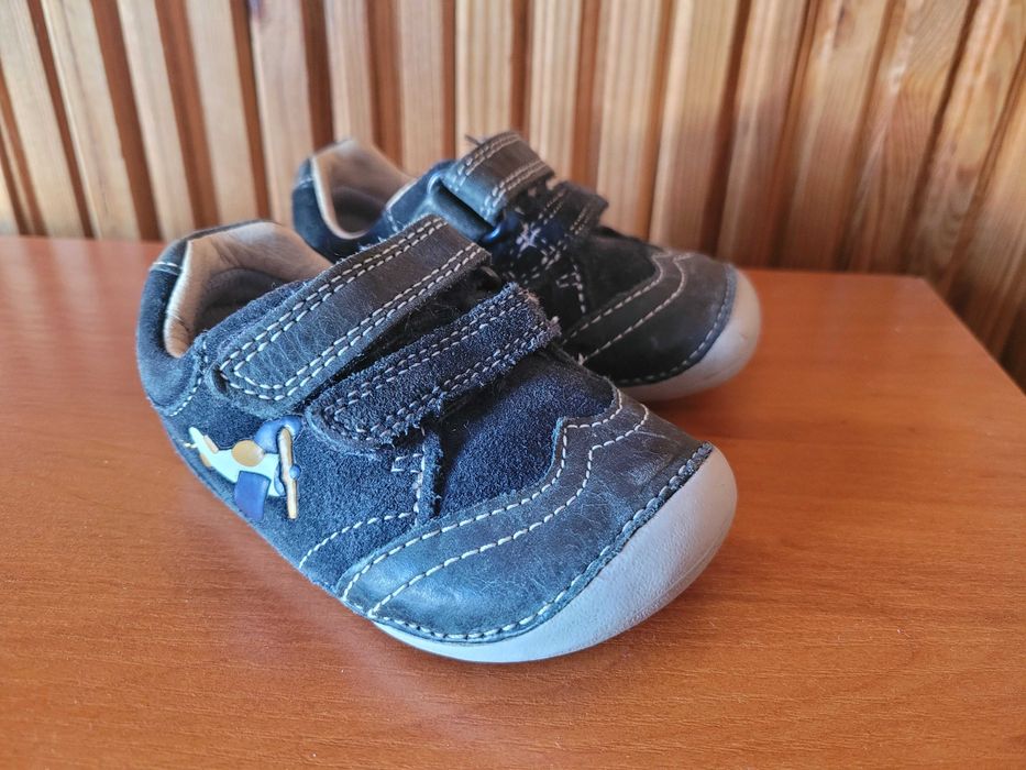 Buciki Clarks ..