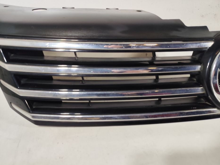 VW PASSAT B7 10- Grill Atrapa Przód Przednia Emblemat Oryginał WLKP