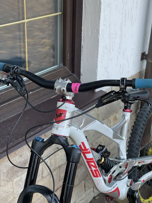 Yt tues 2015 M limited