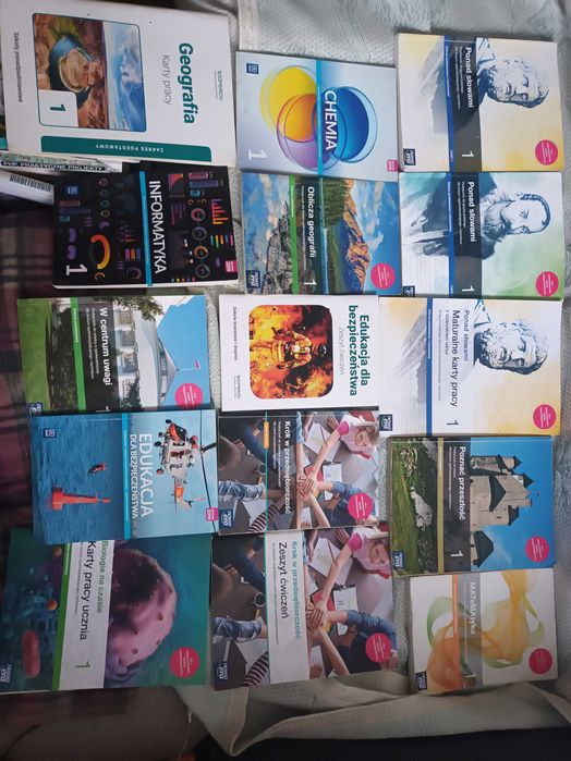 Oblicza geografii 3 pods 24z, Chemia 3 pods 14zł  Wej Mateematyk 1 4zł
