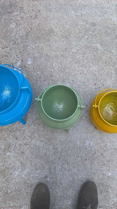 3 potes de ferro pintados , para decoraçao de jardim