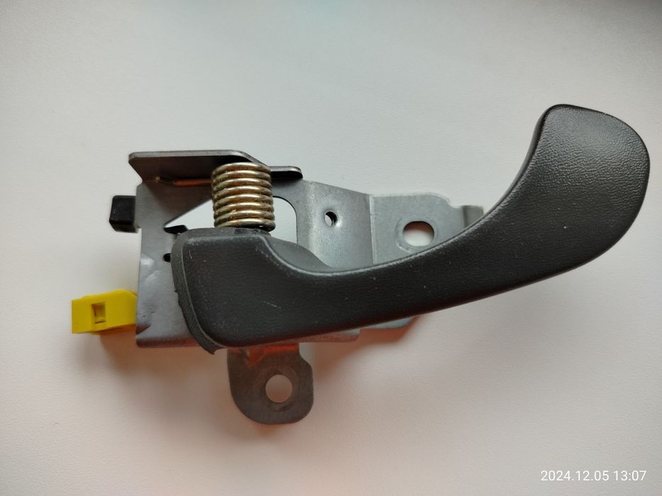 Mitsubishi Space Star 2004  Ручка внутрішня передня ліва. MR 288395.