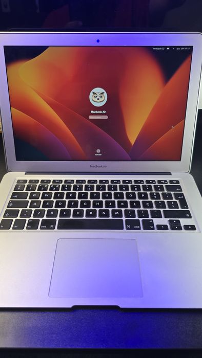 MacBook Air 13" | SSD + 8GB RAM | Leve e Rápido | Pronto a Usar
