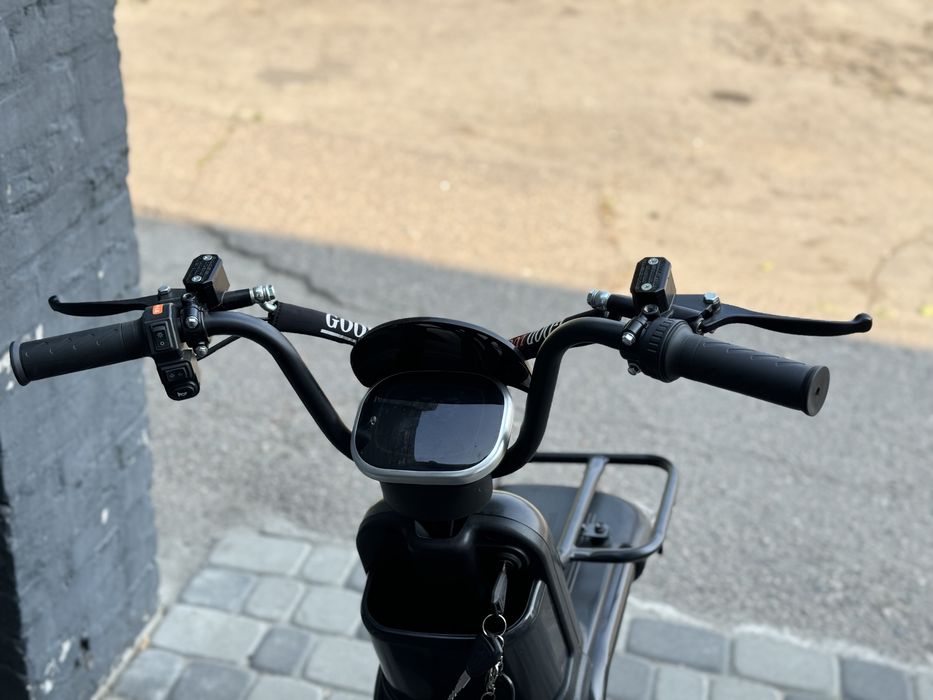 Оренда / прокат Електроскутера для Glovo, Bolt