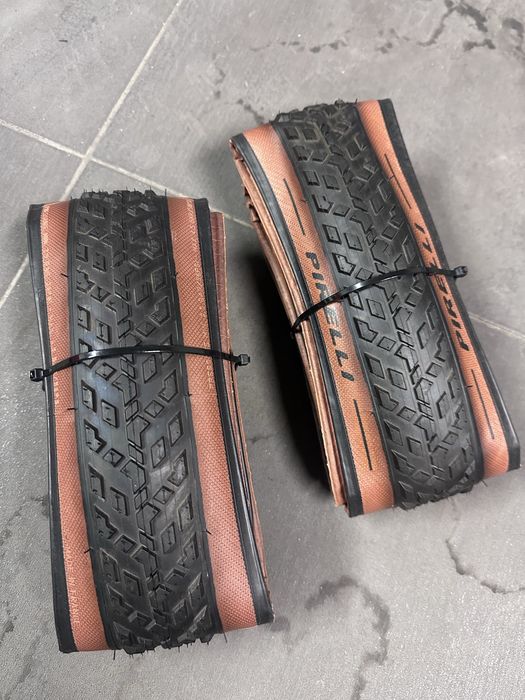 Pneus de gravel Pirelli 40c