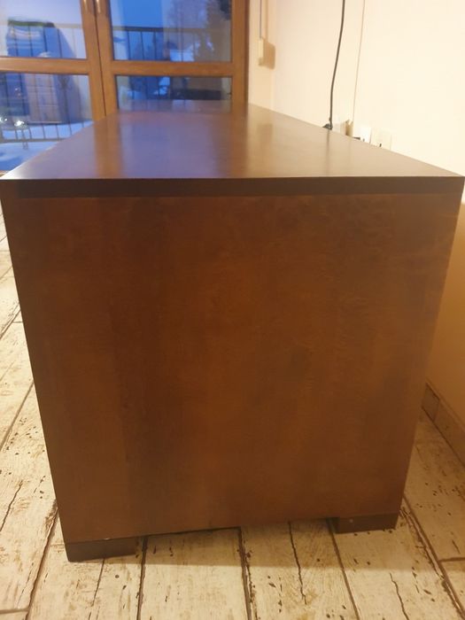 Komoda litego drzewa