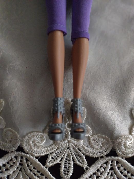 Piękna lalka Barbie.