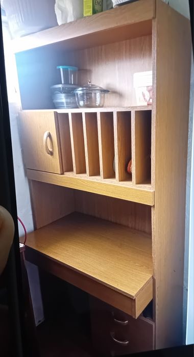 Vendo móvel  estante de livros ou para escritório