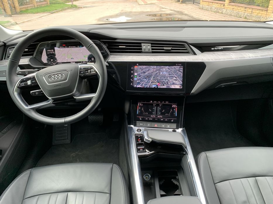 Audi Q8 E-tron Premium 114Квт