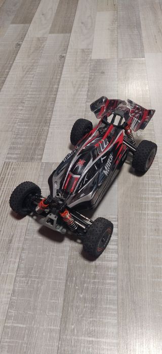 Машинка/багги на радиоуправлении