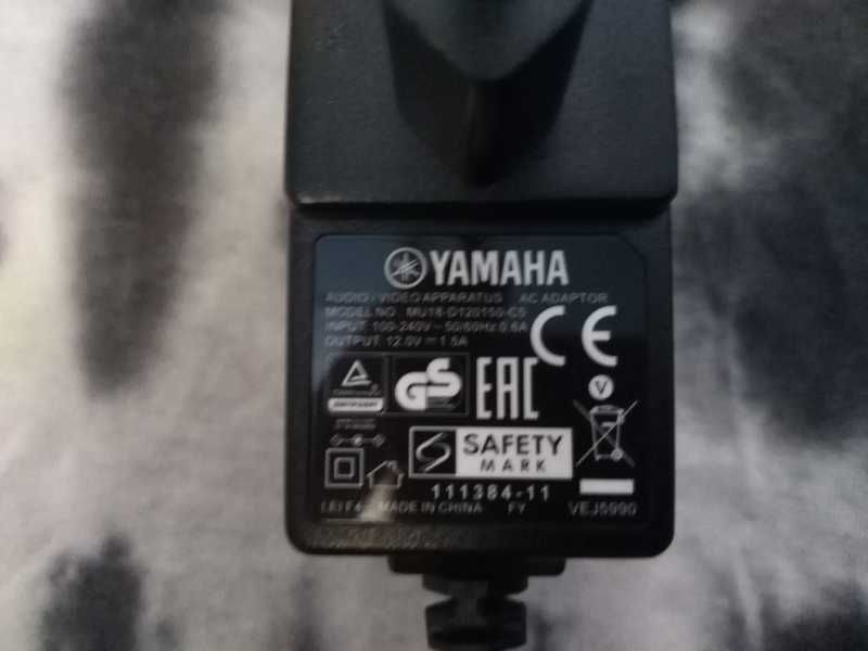 Mesa de Mistura Yamaha MG06 Como Novo (Com Manual e Cabo Original)