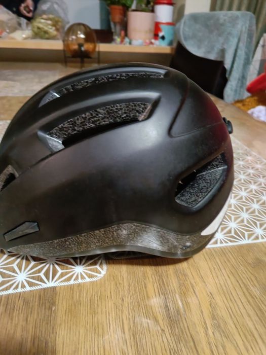Sprzedaż kasku rowerowego BTWIN