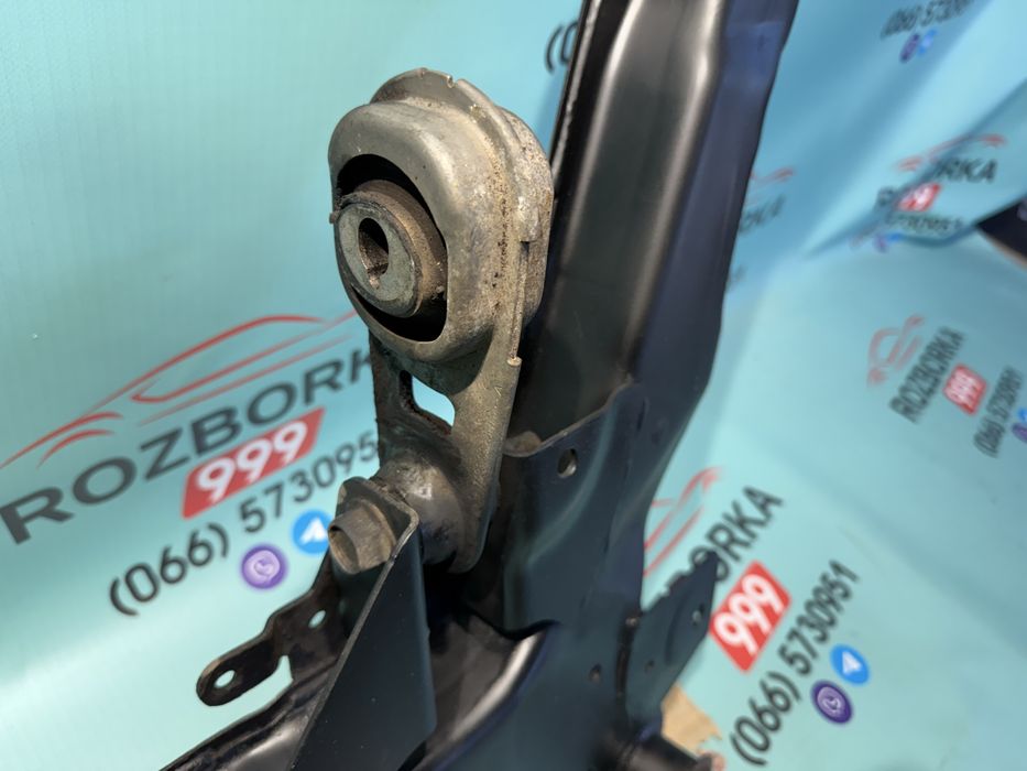 Підрамник передній Nissan Rogue X trail T32 подрамник Рог Т32