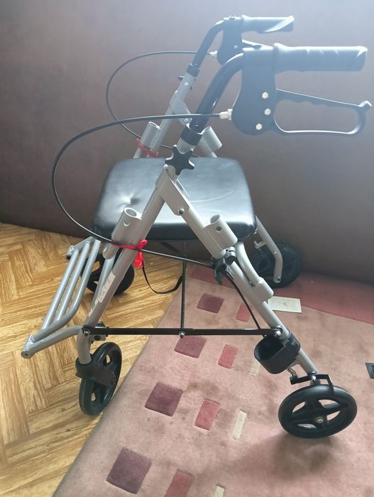 Balkonik, chodzik dla osoby niepełnosprawnej