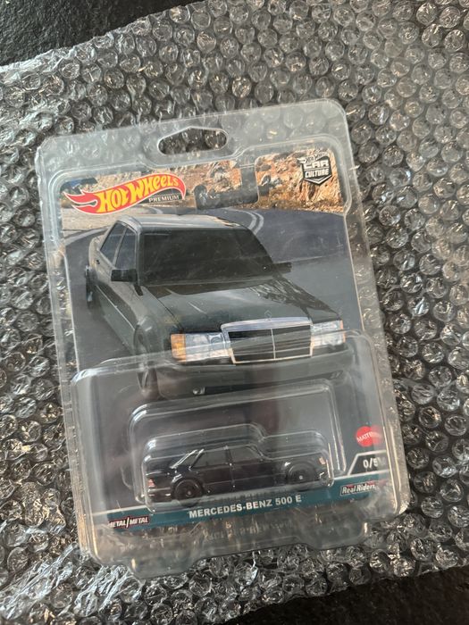 Hot Wheels Premium Car Culture Mercedes-Benz 500 E (Chase / STH) E500