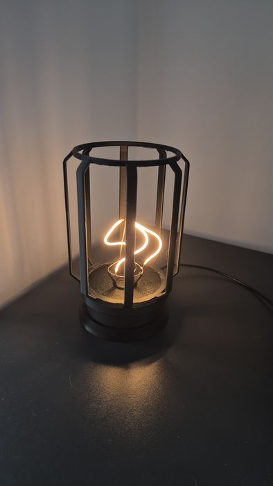 Nowoczesna lampa led edisona loft