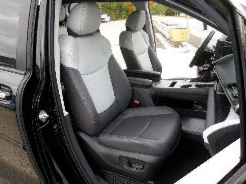 2023 Toyota Sienna XSE 7-Passenger