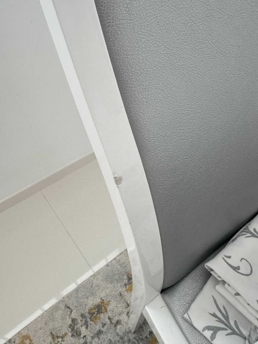 mesa extensivel +  8 cadeiras lacado de  branco