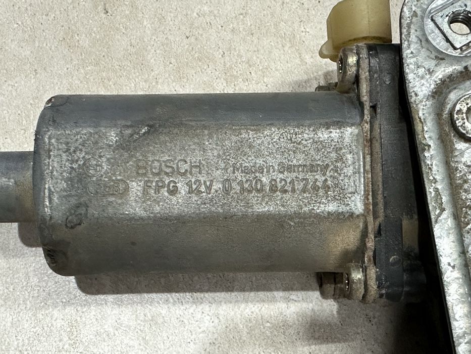 Elevador vidro eléctrico trás direito MG ZR / Rover 25 de 2001 a 2005