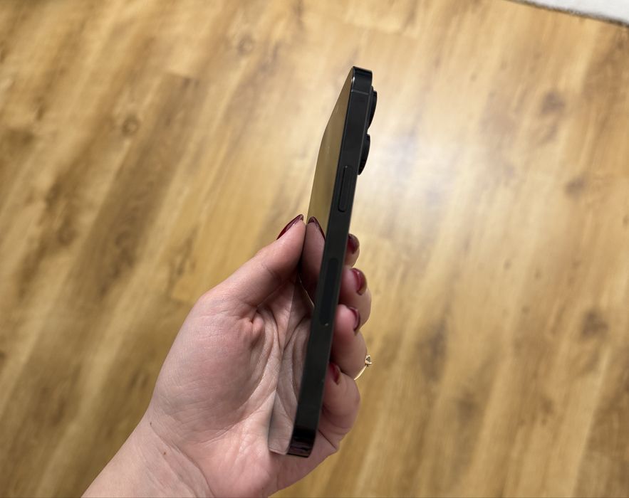 Телефон IPhone 14 Pro