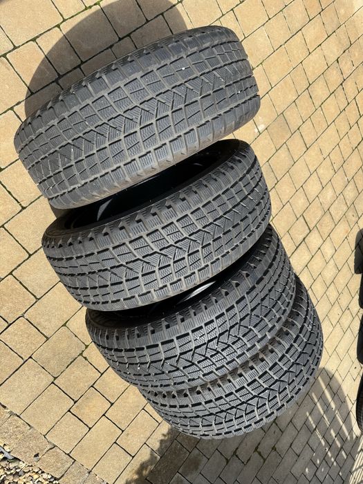 235/50 R19 103T  4 szt jak nowe firemax