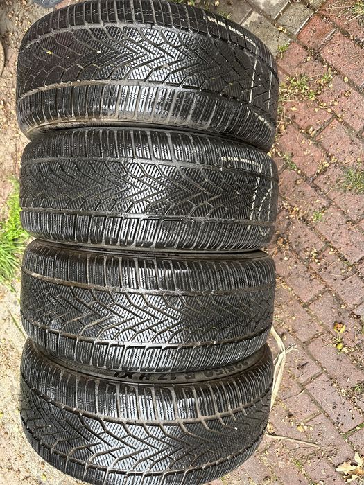 Шини зима 225/50 R17 Semperit резина комплект