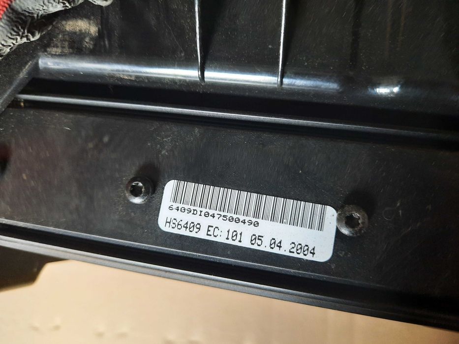 Subwoofer JBL Peugeot 206 CC