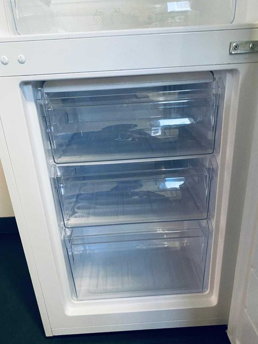 Frigorífico Combinado Kunft 262L