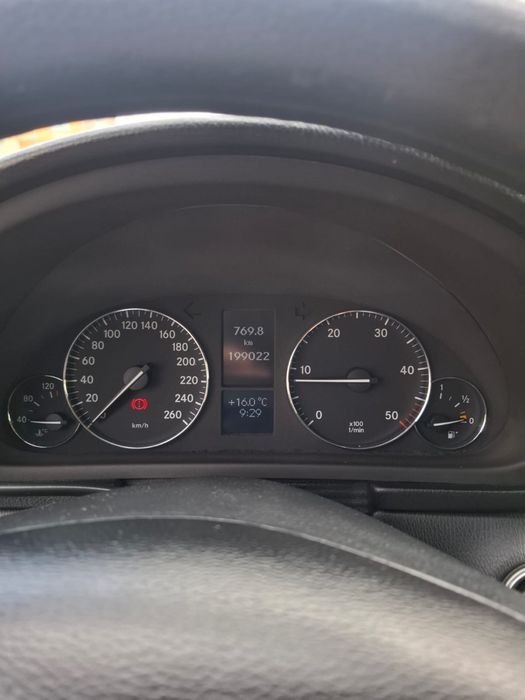 Mercedes-Benz C 220 — fotografia 4