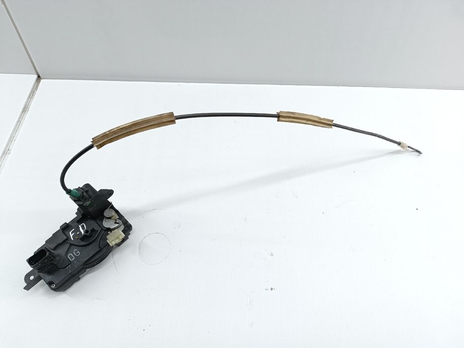 Fecho da Porta Frente Esquerdo - OPEL ASTRA H GTC (A04) | 05 - 10