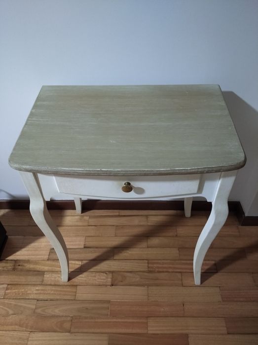 Consola Vintage Branca com Tampo Efeito Madeira