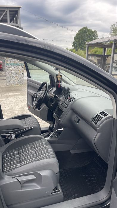 Volkswagen Touran 2.0 Diesel Automatic | Чесний пробіг | Відмінний стан